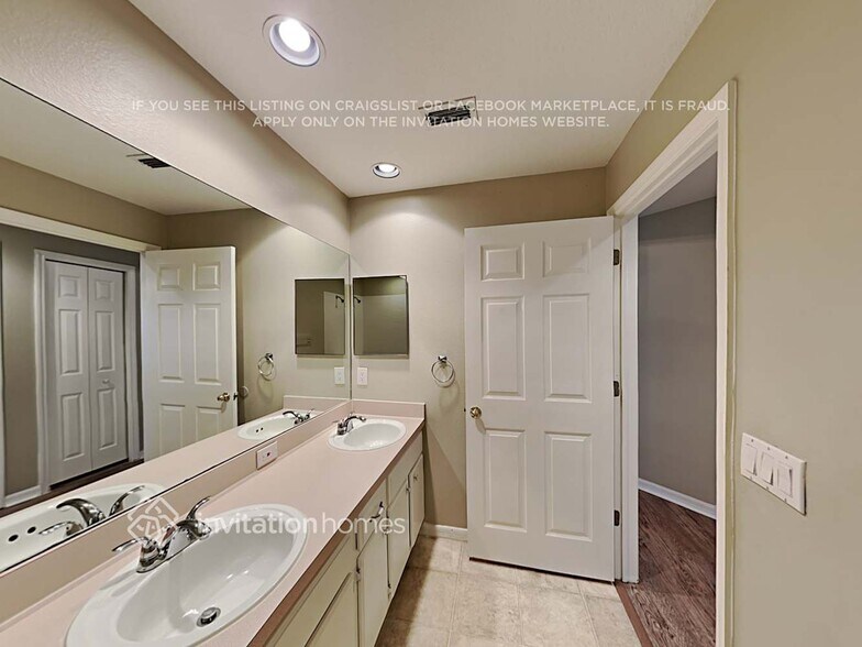 Building Photo - 5422 Twin Creeks Dr