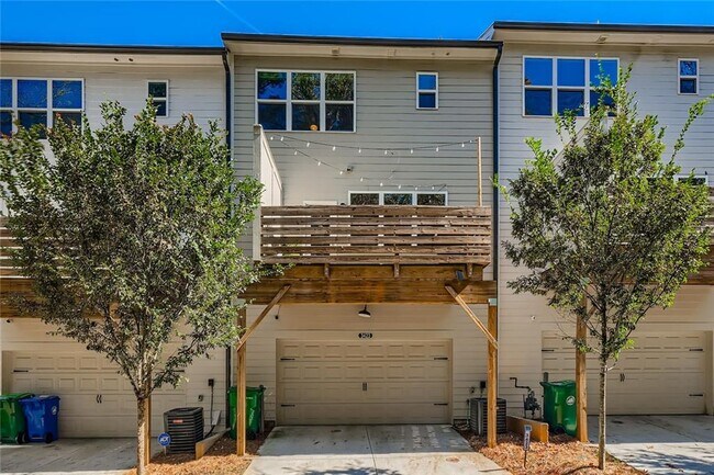 Building Photo - 3423 Catalan Aly