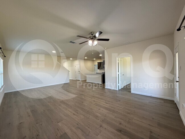 Building Photo - 1400 Colonial Bluff Ln