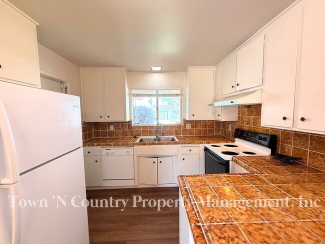 Building Photo - Nice 3 Bedroom, 2 Bath Located in North Salinas!