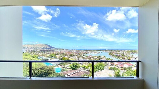 Building Photo - 6770 Hawaii Kai Dr