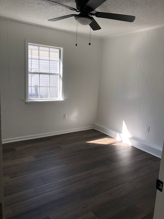 Building Photo - Bald Knob Duplex