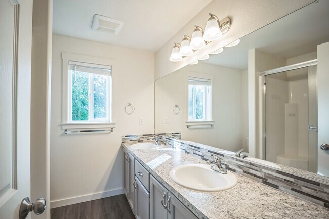 Building Photo - 3114 SE Tumblestone Dr
