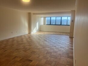 Building Photo - 9 Hawthorne Pl