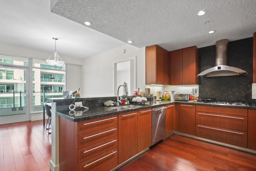 Building Photo - 3141 Michelson Dr