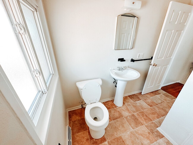 Building Photo - 3025 S Byrne Rd