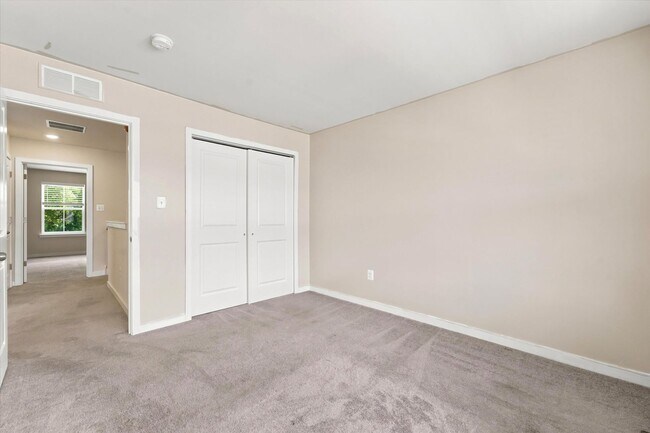 Building Photo - 59 Four Leaf Dr