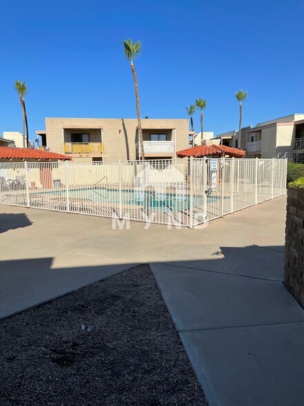 Building Photo - 16635 N Cave Creek Rd