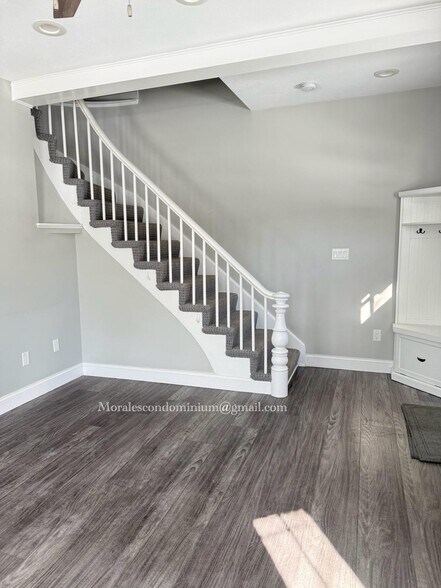 Building Photo - 65 2nd St