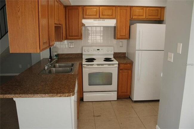 Building Photo - 4122 White Pine Ave