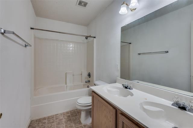 Building Photo - 5224 Royal Burgess Dr