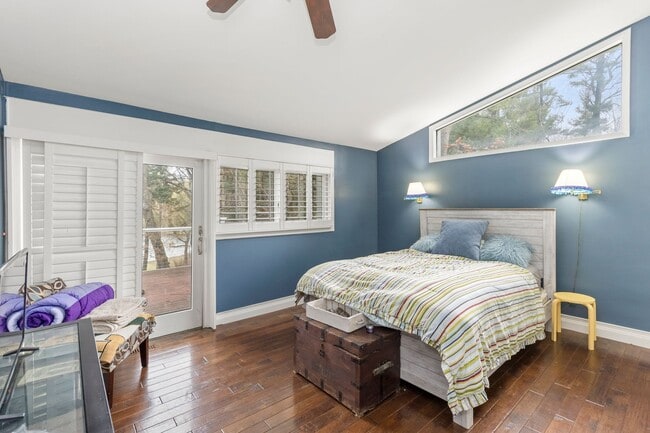 Building Photo - Stunning 5-Bed, 4.5-Bath Custom Home on Du...