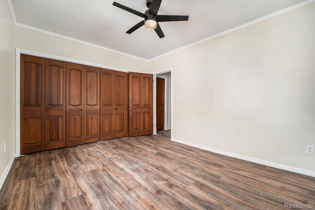 Building Photo - 2716 Van Alstyne St