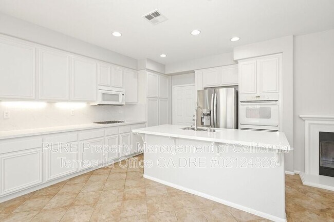 Building Photo - 29772 Sceptrum St
