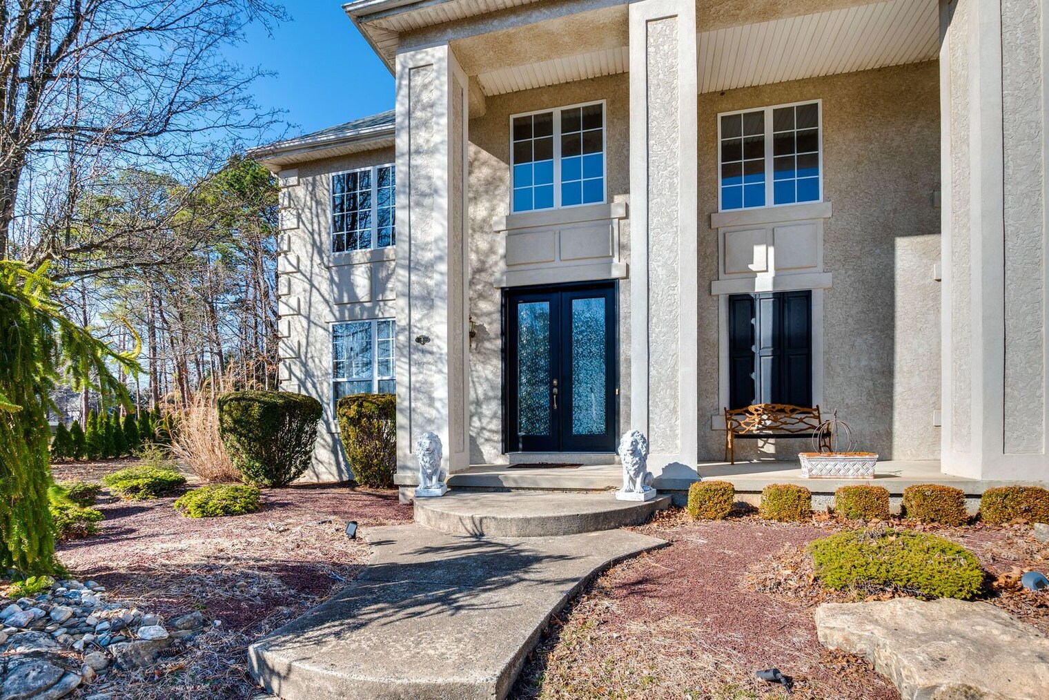 Building Photo - 14 Normandy Dr