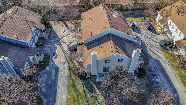 Building Photo - 237 Acorn Dr