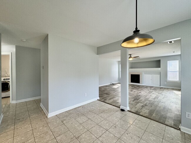 Building Photo - 910 Cantor St