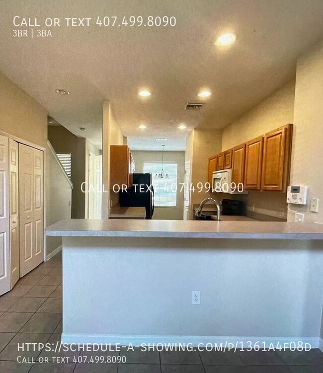 Building Photo - 4915 Poolside Dr