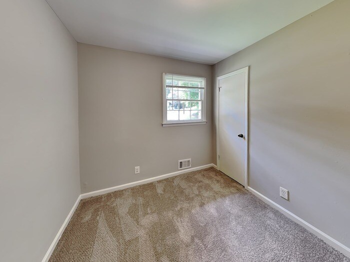 Building Photo - 3775 Stamford Rd SW