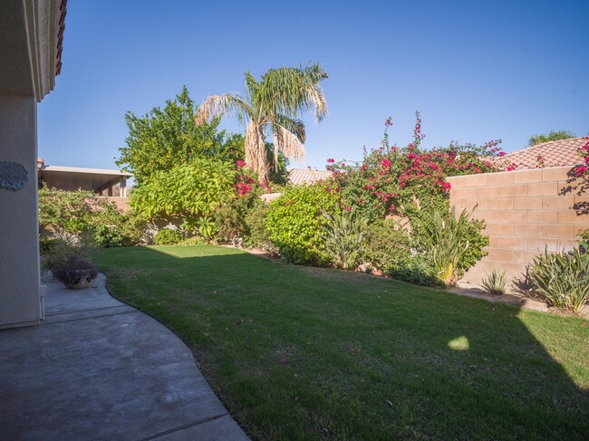 Building Photo - 42222 Revere St