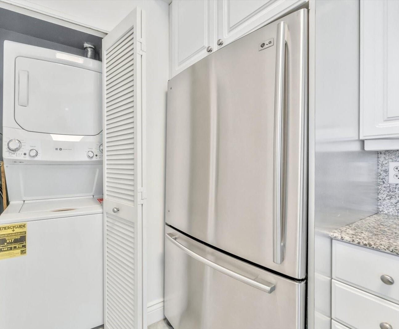 Building Photo - 888 Brickell Key Dr