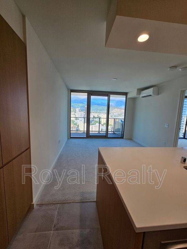 Building Photo - 1388 Kapiolani Blvd