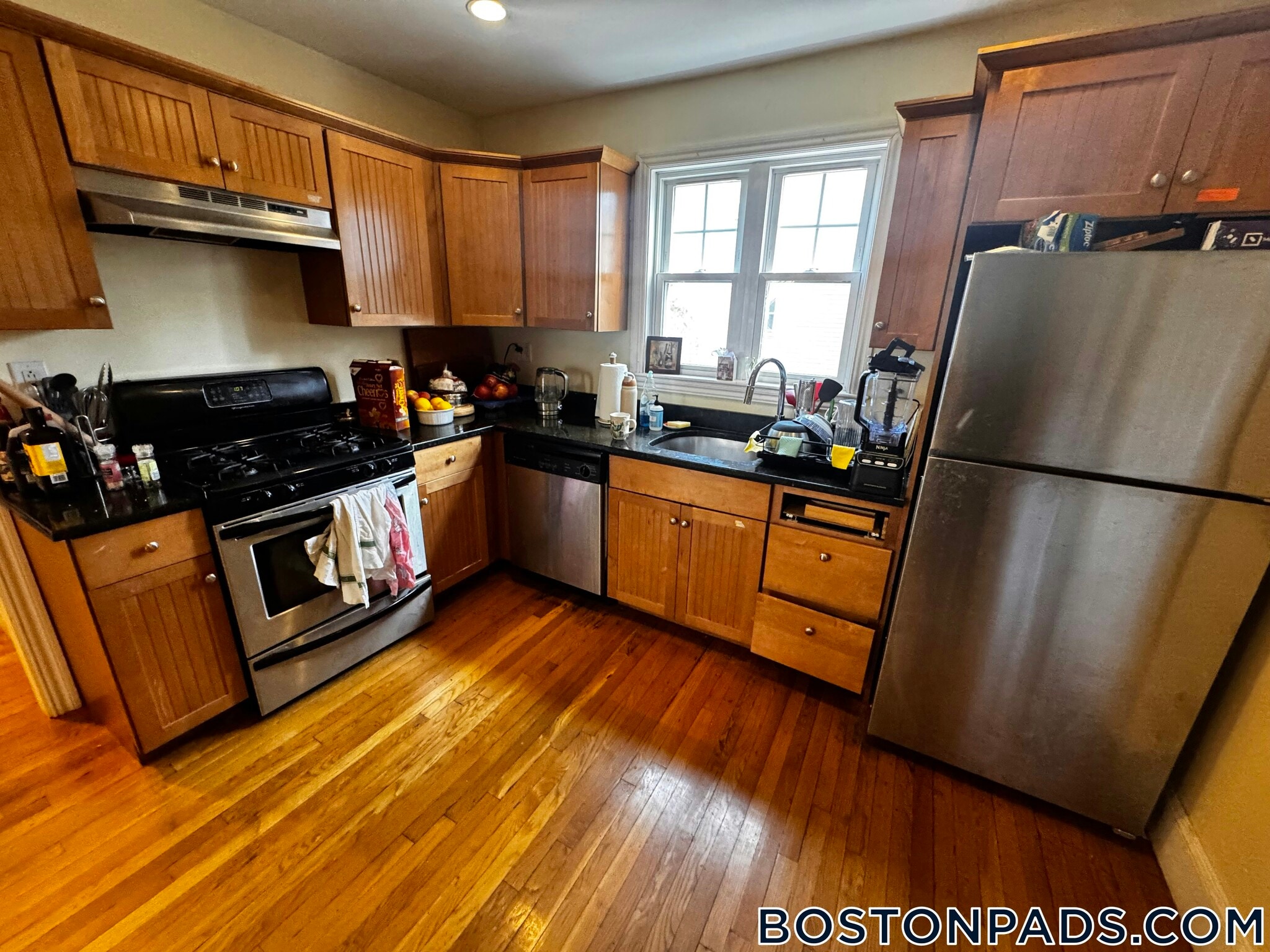 Building Photo - 100 Hillside St