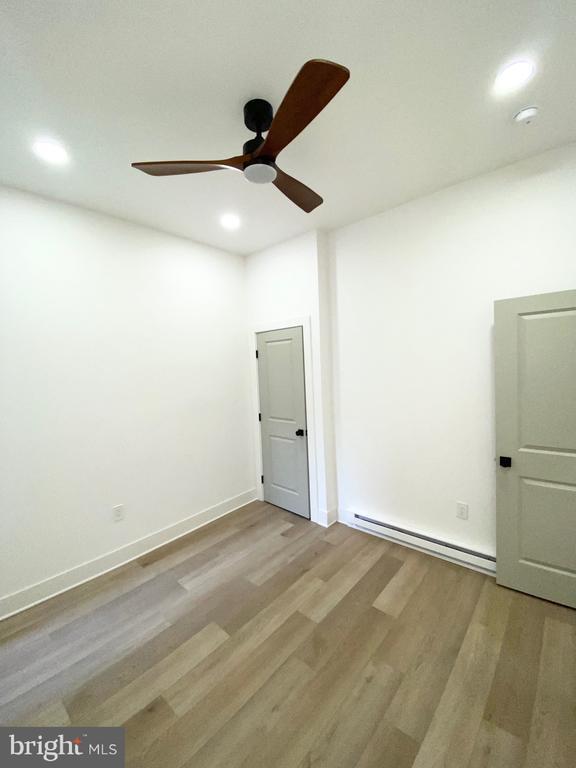 Building Photo - 1335 Colwyn St