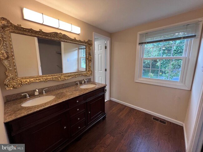 Building Photo - 8801 Strause Ct