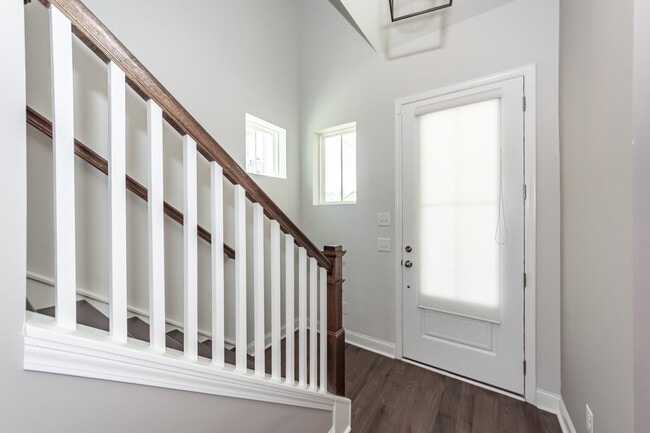 Building Photo - 214 Narrowleaf Ave