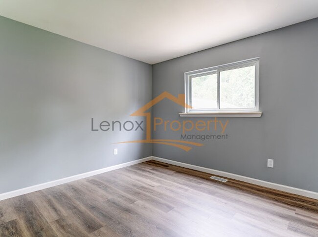 Building Photo - BEAUTIFUL 3 BEDROOM HOME IN CANTON