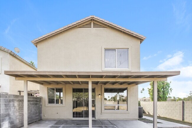 Building Photo - 1410 E June St