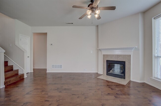 Building Photo - 2609 Monroe Dr