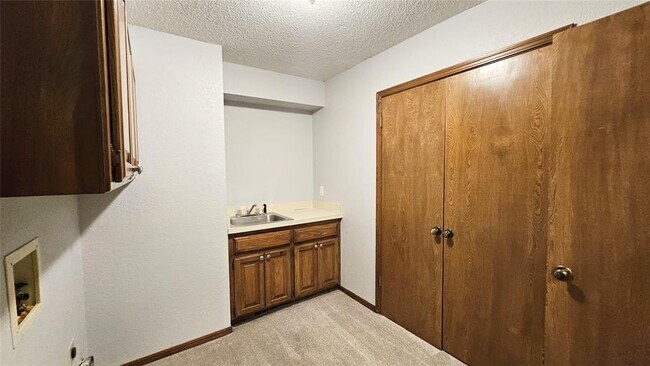 Building Photo - 4009 Cherry Hill Ln