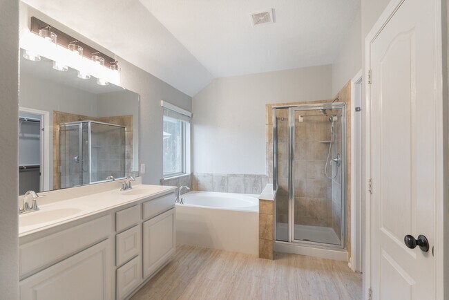 Building Photo - 24314 Hill Creek Falls