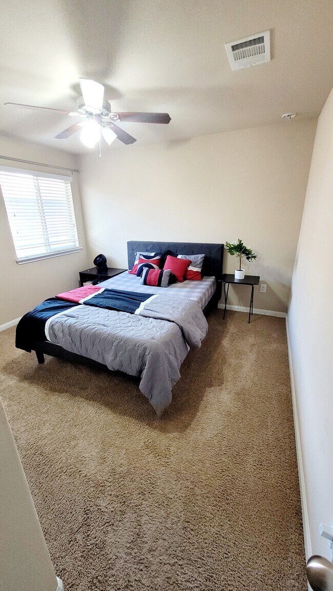 Building Photo - 1967 Mexia Dr