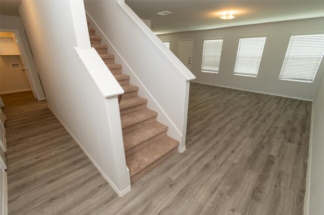 Building Photo - 17126 Andrew Nook Ln