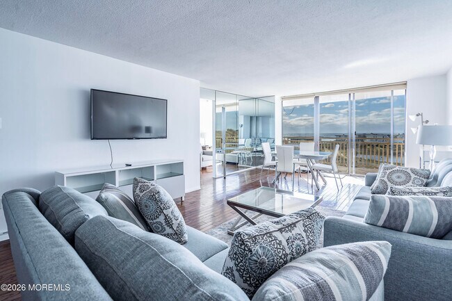 Building Photo - 787 Ocean Ave N