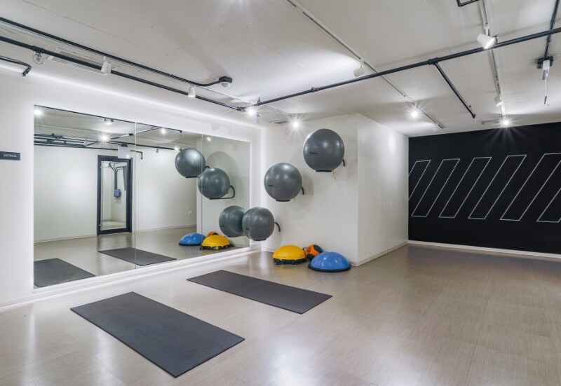 Building Photo - 2619 N Clark St