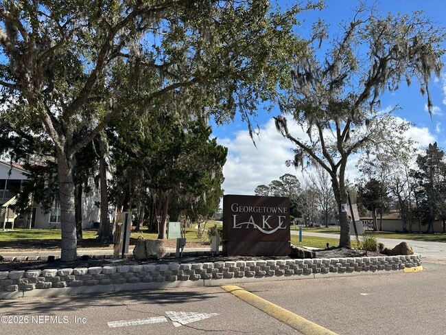 Building Photo - 1600 Big Tree Rd