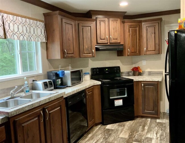 Building Photo - 9813 Woodville Hwy