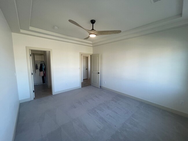 Building Photo - Immaculate 1 Bedroom, 1 Bathroom Casita in...