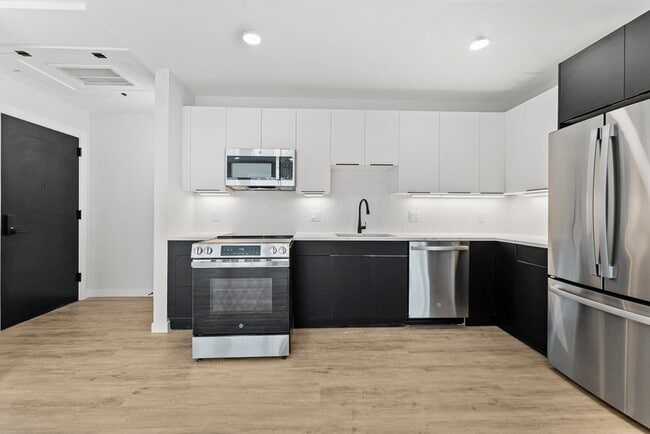 Building Photo - 24-28 Mt Pleasant St