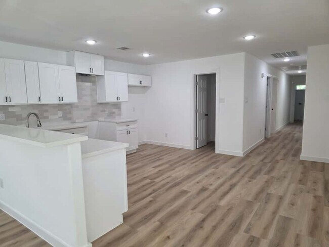 Building Photo - 8406 De Priest St