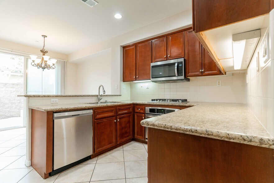 Building Photo - 4120 Paredo Way