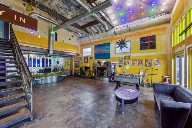 Interior Photo - Metropolis