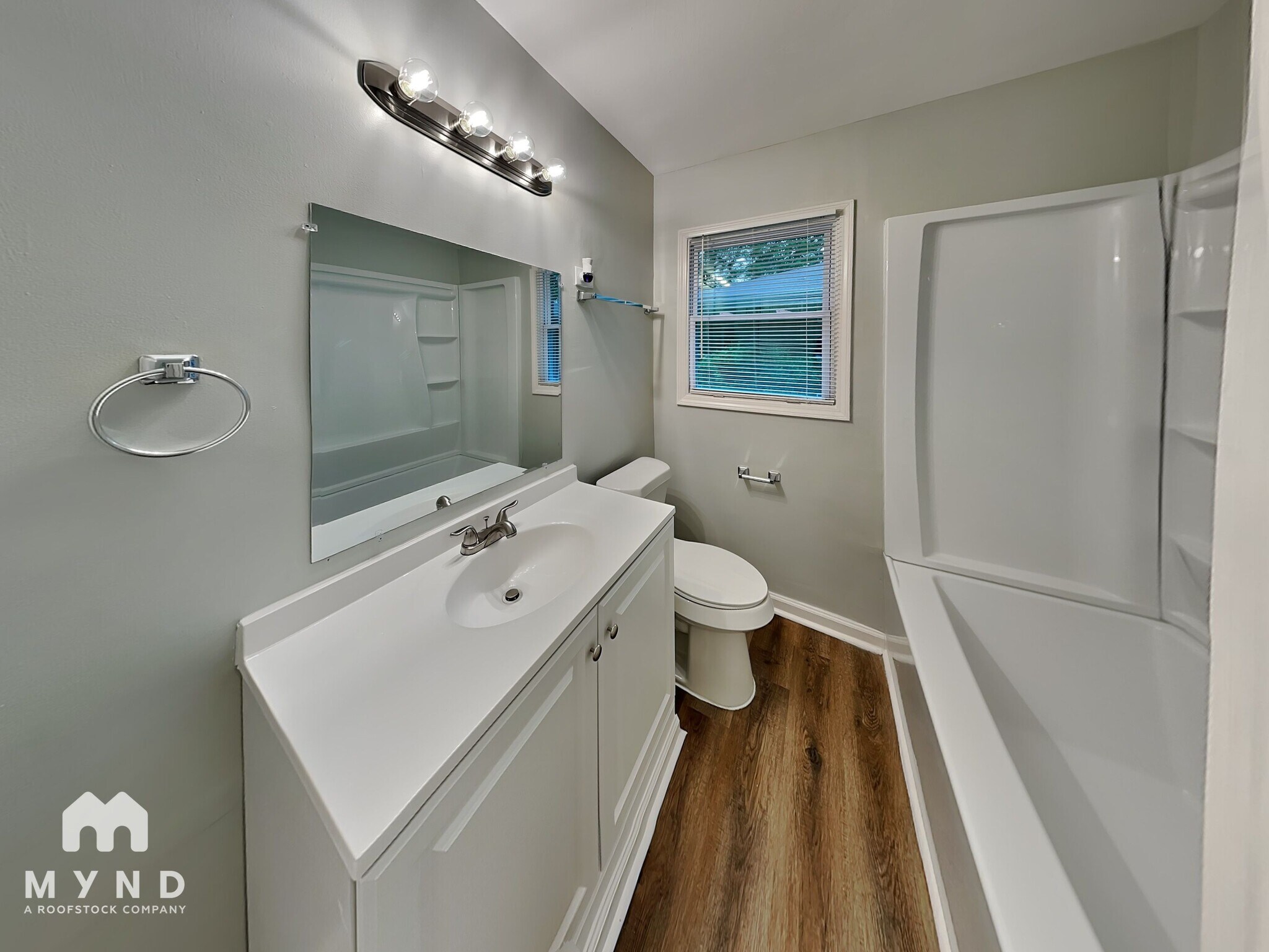 Building Photo - 2116 Barbara Ln