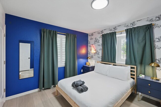 Building Photo - 328 Shawnee Trail