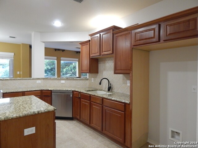 Building Photo - 1302 Nicholas Manor