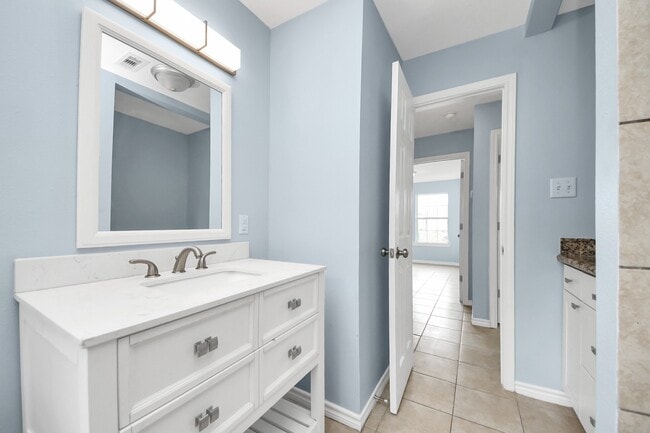 Building Photo - 3511 Palm Ave